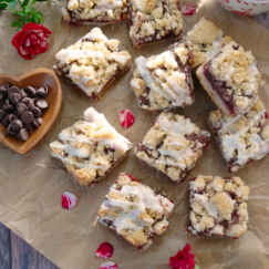 Raspberry Chocolate Crumble Bars