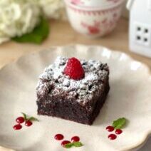 Fudgy Chocolate Crumb Cake
