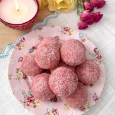 Double Strawberry Mini Muffins by Brownie Mischief